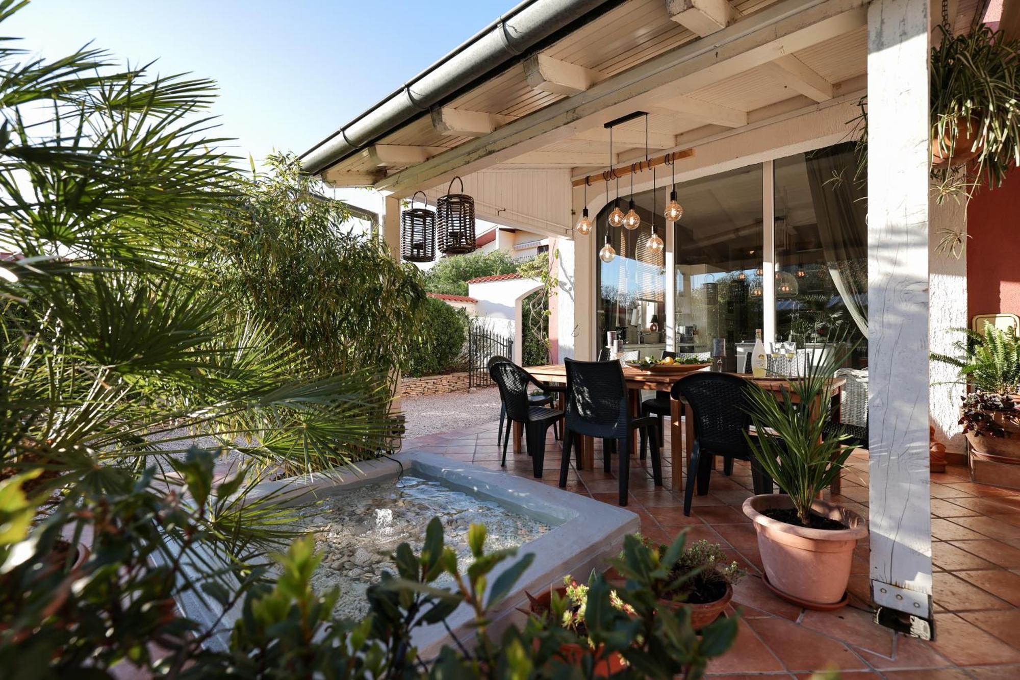 Villa Arta Drage Exteriör bild